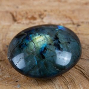 GALET DE LABRADORITE REFLETS BLEUE GALET DE LABRADORITE REFLETS BLEUE