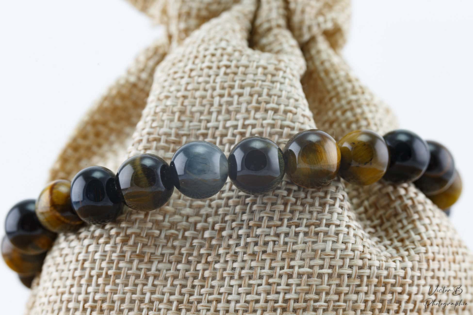 OEIL DE FAUCON 1 OEIL DE FAUCON 1