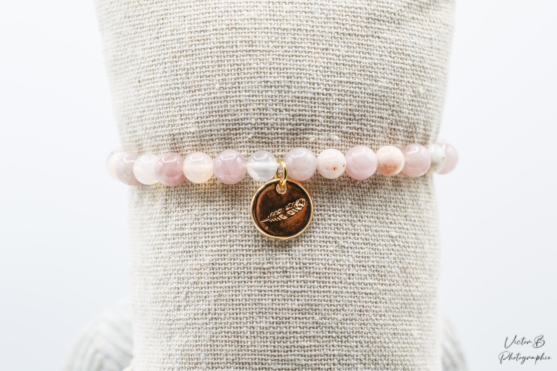 Bracelet by Aude Quartz rose et calcedoine rose