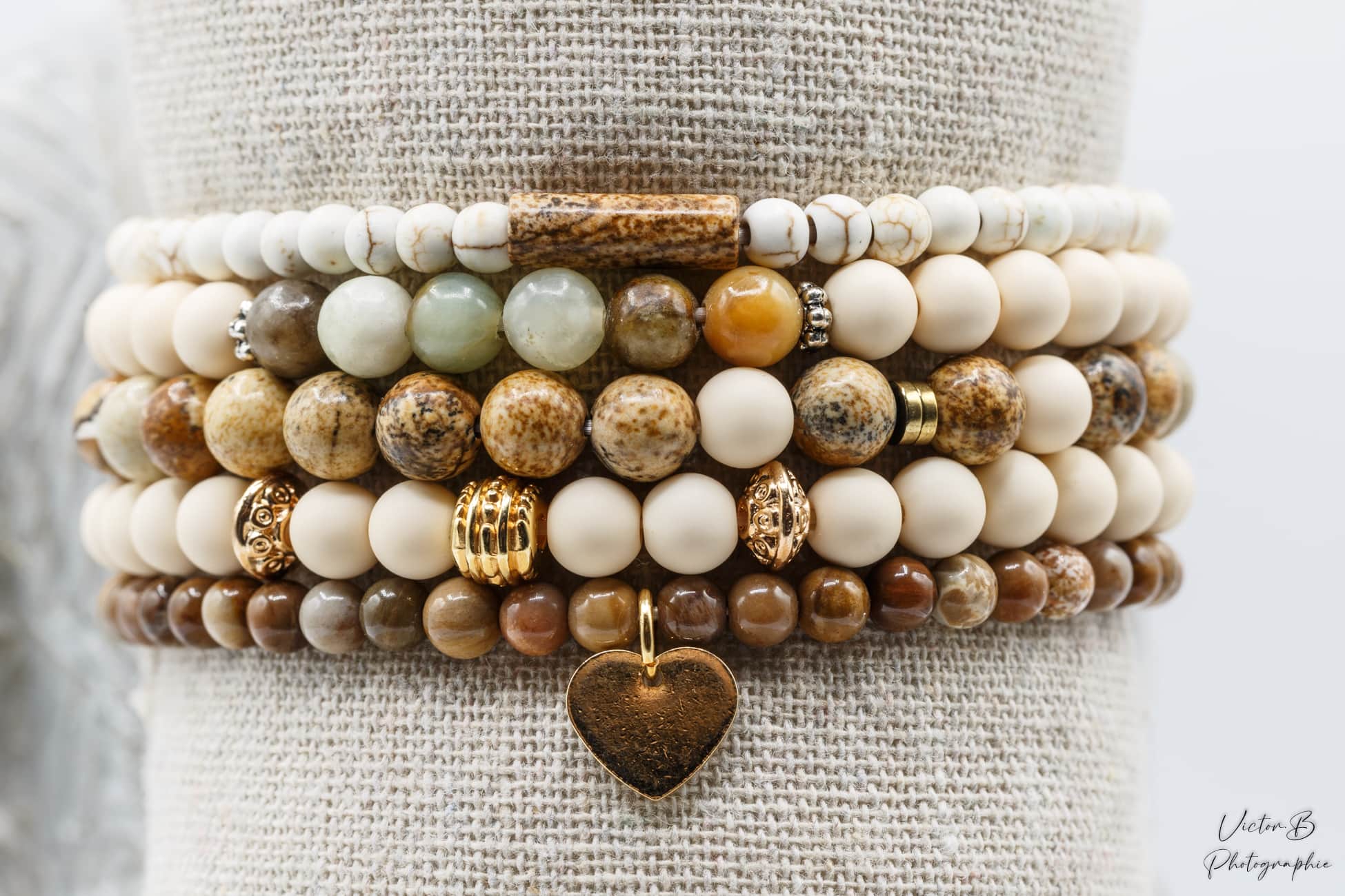 Collection boheme Jaspe paysage, bois fossille, magnésite, serpentine Coeur Collection boheme Jaspe paysage, bois fossille, magnésite, serpentine Coeur