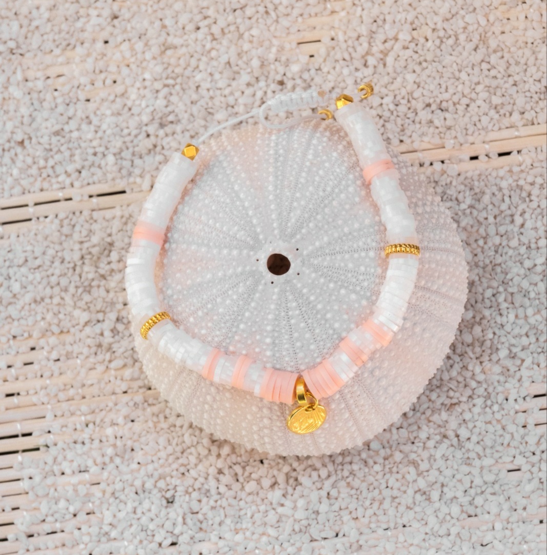 Collection été Heishi blanc et rose (2) Collection été Heishi blanc et rose (2)