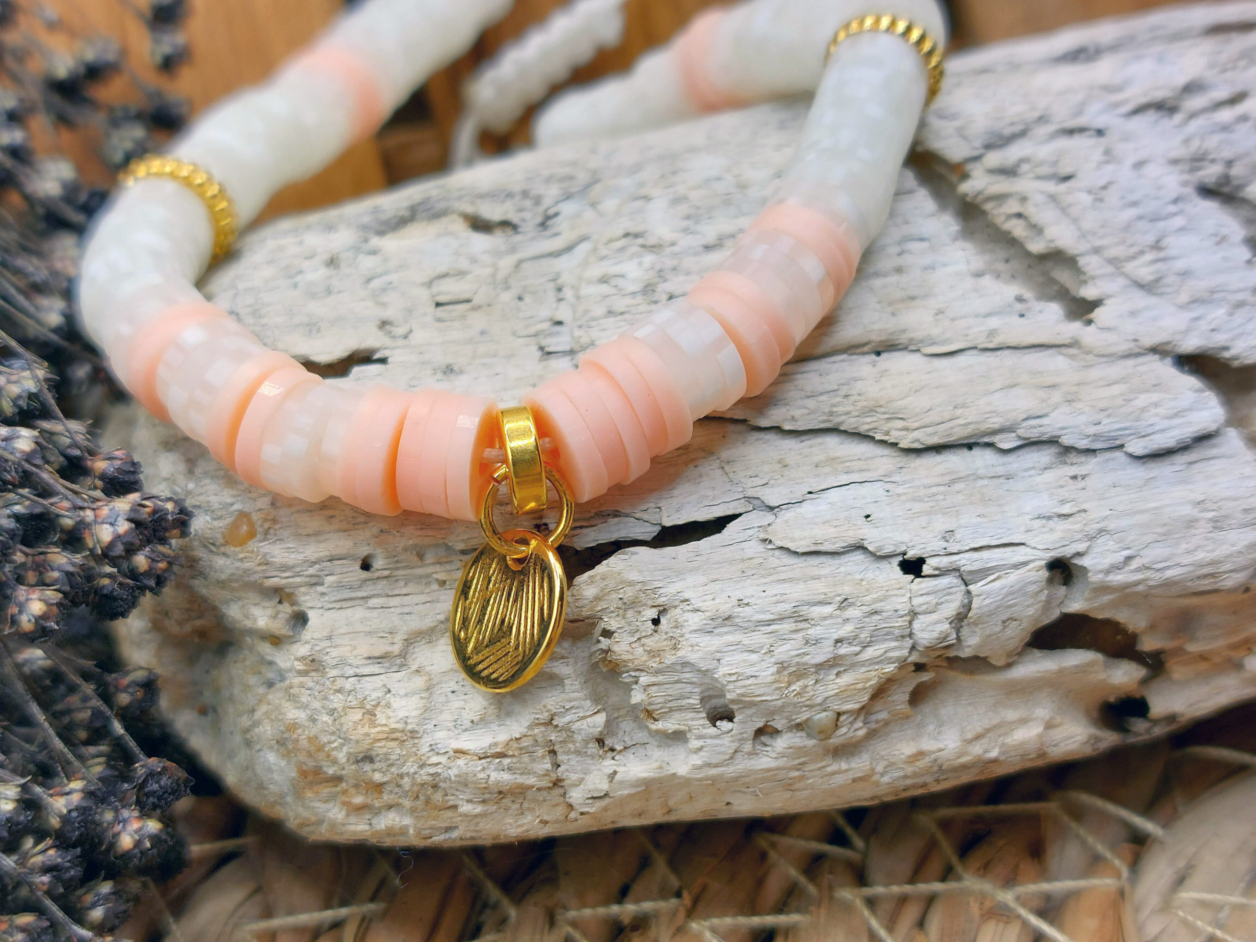 Collection été Heishi blanc et rose Collection été Heishi blanc et rose