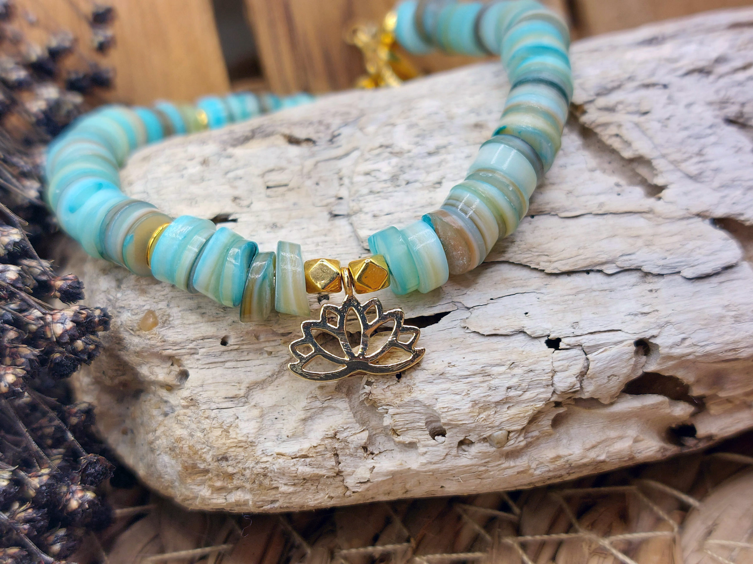 Heishi coquillage lotus 5 Heishi coquillage lotus 5