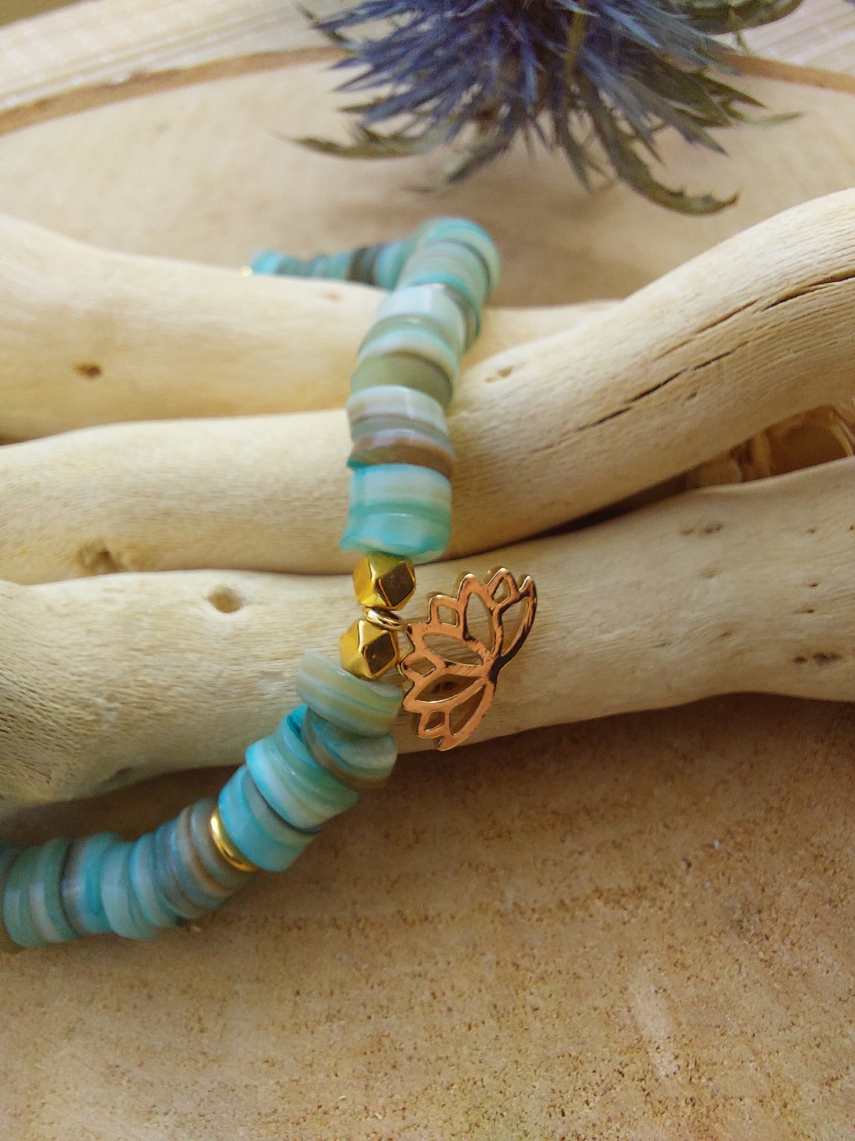 Heishi coquillage lotus Heishi coquillage lotus