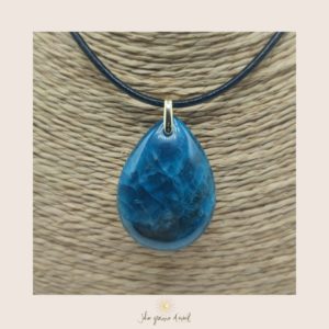 PENDENTIF Apatite SUR CORDON PENDENTIF Apatite SUR CORDON