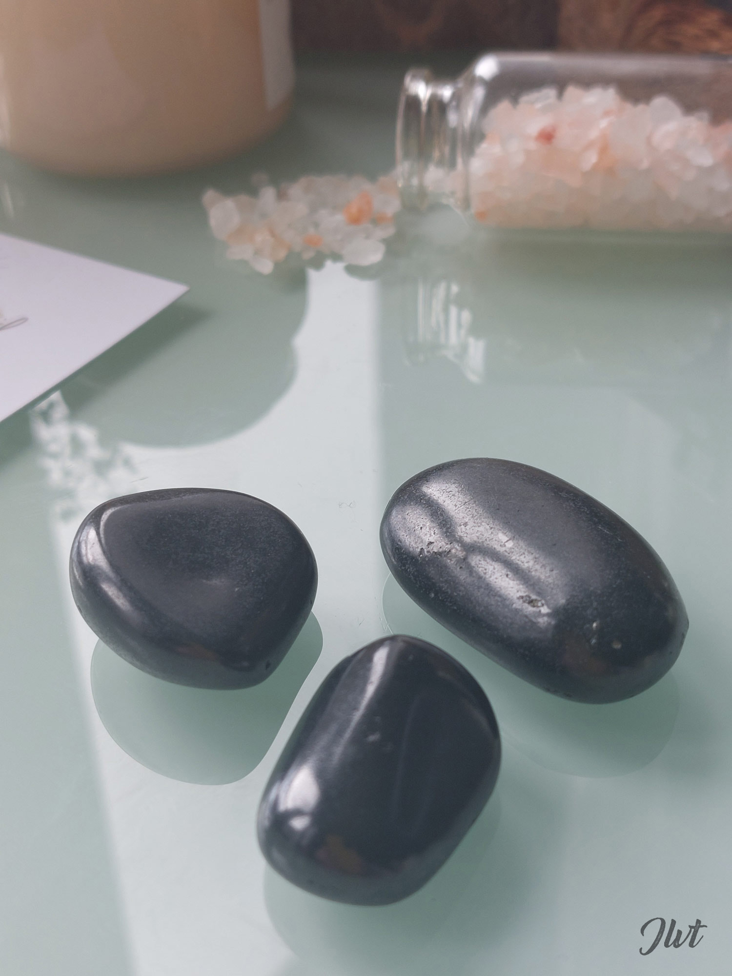 Shungite (1) Shungite (1)