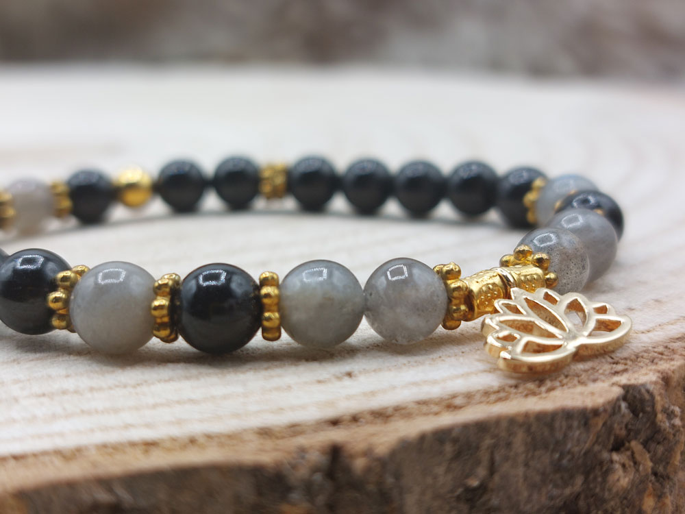 Labradorite-Tourmaline-lotus2