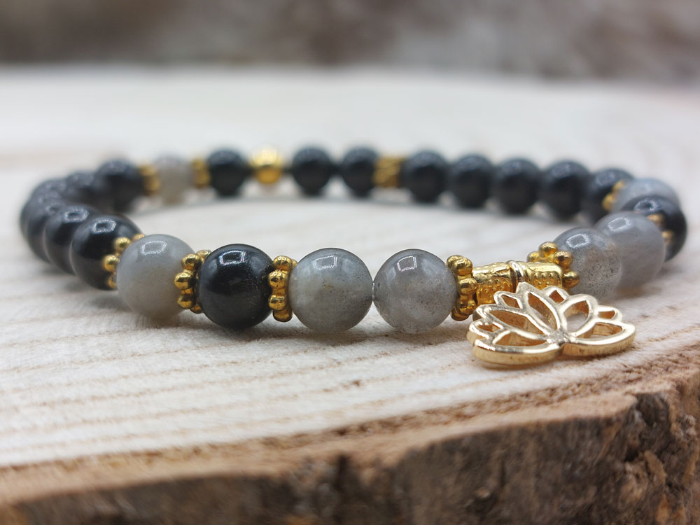 Labradorite-Tourmaline-lotus3